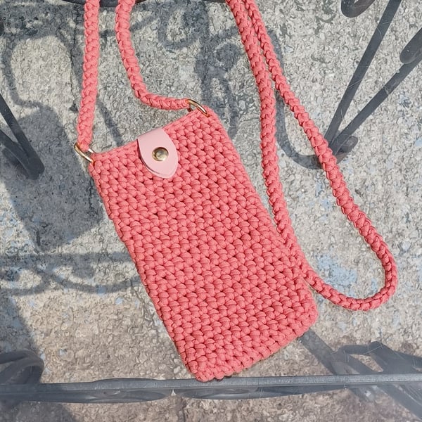 Crochet phone purse, small crossbody bag, water bottle holder