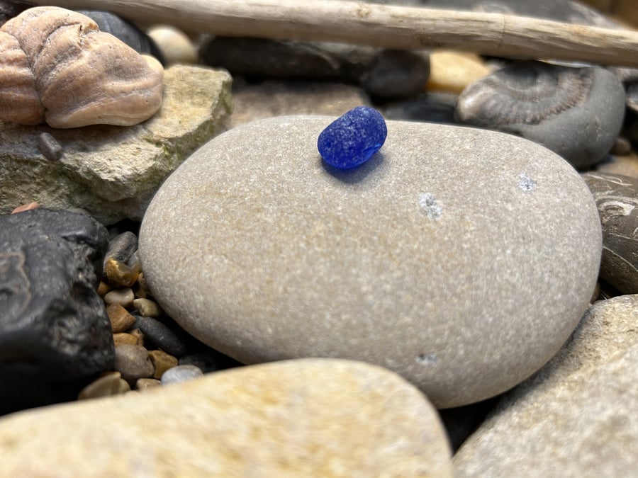 Cobalt blue, frosted Seaham sea glass chunk - Jewellery quality