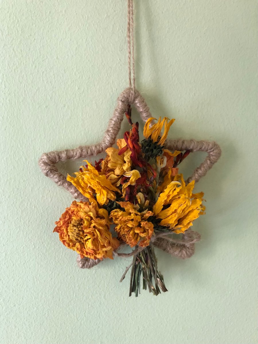 Dried Flower Star Decoration. 10x10cm. Shades of Yellow. 