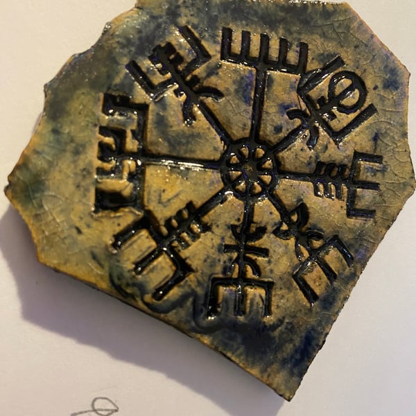 The Vegvisir, the Viking compass 3