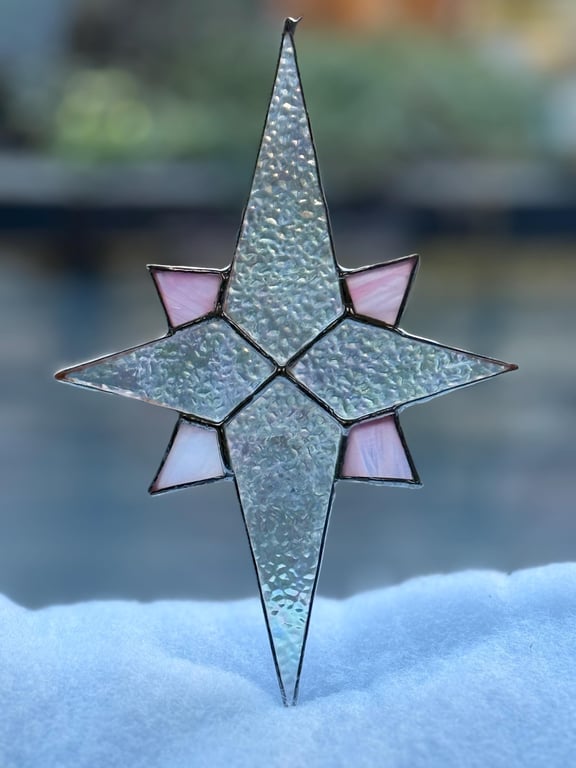 Stained glass Bethlehem star - Clear irridised dimpled glass with wispy pink qua