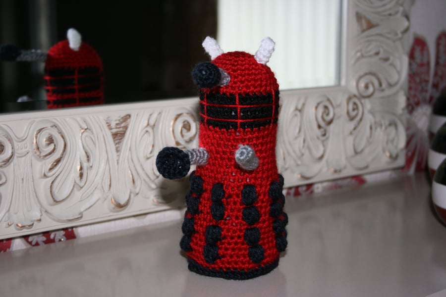 Crochet Dalek - Red