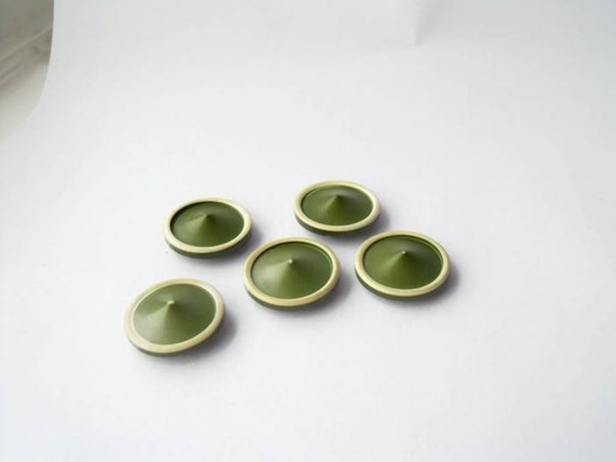 set of five 1960's vintage green and cream resin pointy shank buttons