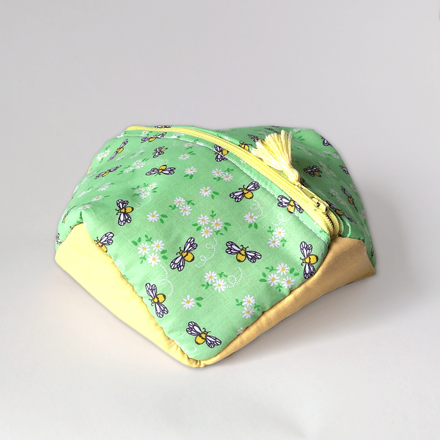 Bees and daisies zipped pouch, make up bag, green and yellow - Biscornu style