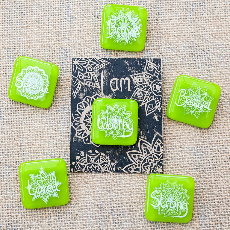 Green Motivational Positive Thinking Glass Enamel Pin Badge