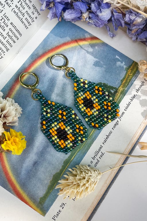 Handmade Sunflower Beaded Earrings – Bright & Playful Autumn Jewellery
