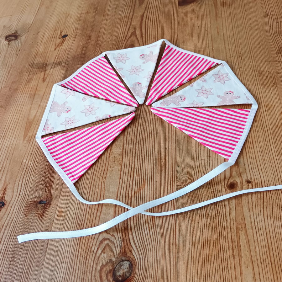 Christmas Fabric Bunting – Stripes and gingerbread