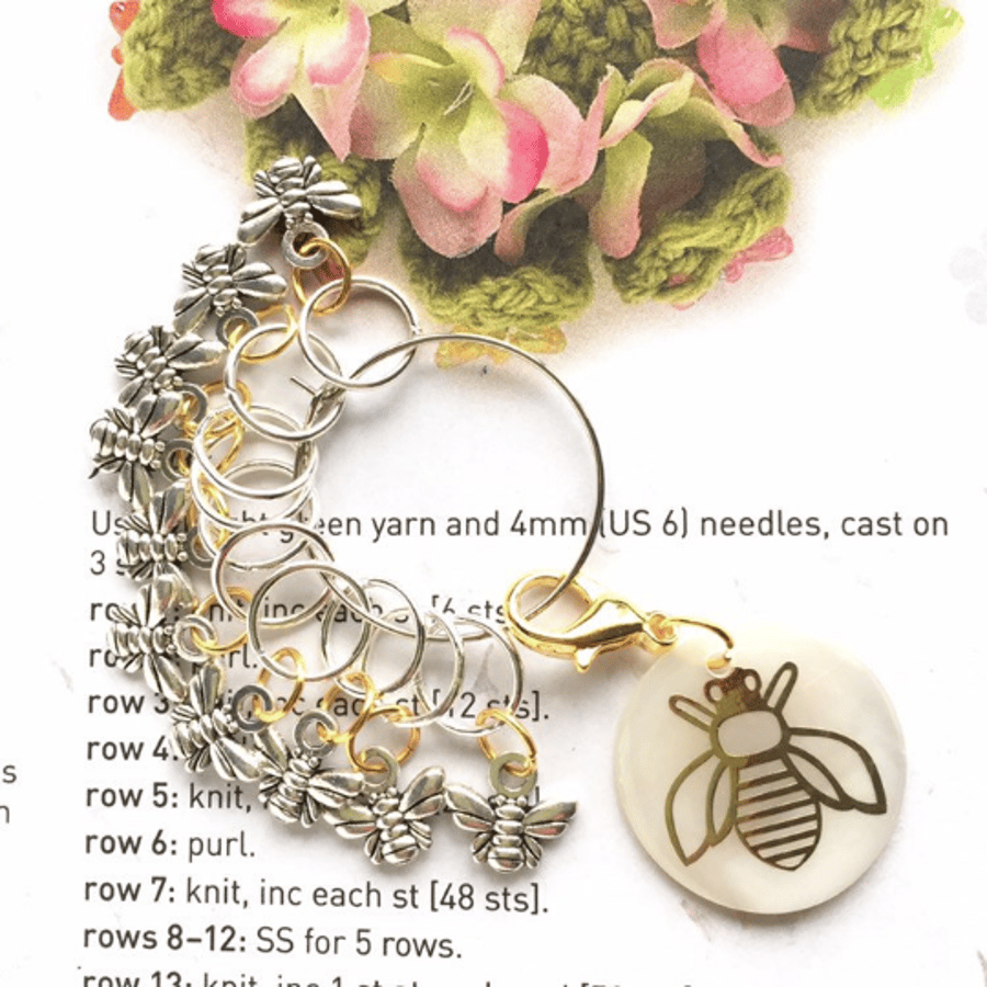 10 Knitting stitch markers Julia's bees