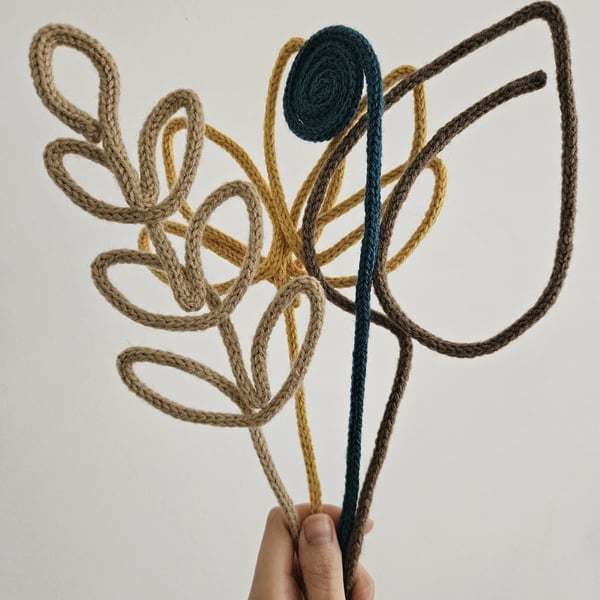 Handmade Knitted Wire Flowers: Autumnal Home Decor, Set of 4