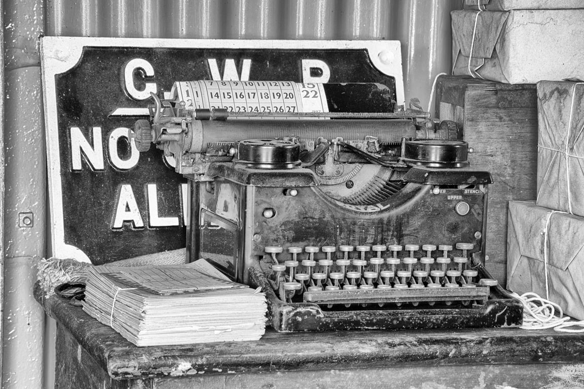 The Old Royal typewriter print