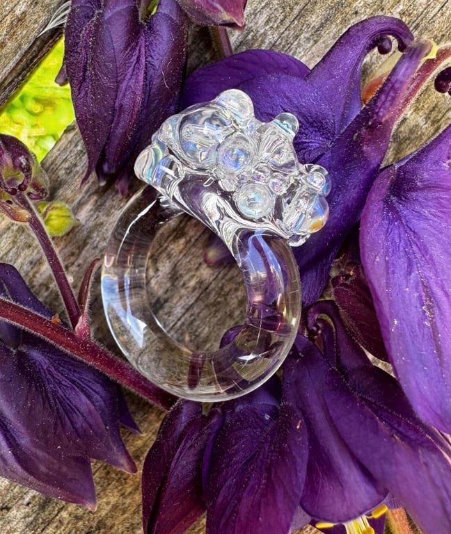 Glass Swirl Band Ring With Iridescent Glass Beads. Size L and half