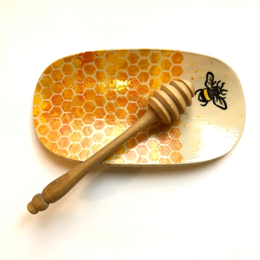 HONEYCOMB & BEE CERAMIC DISH 