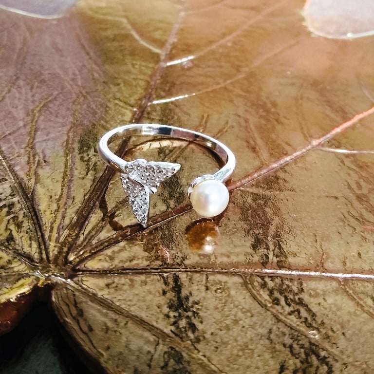 925 Silver Butterfly Open Ring With White Freshwater Pearl & Zircon Gemstones