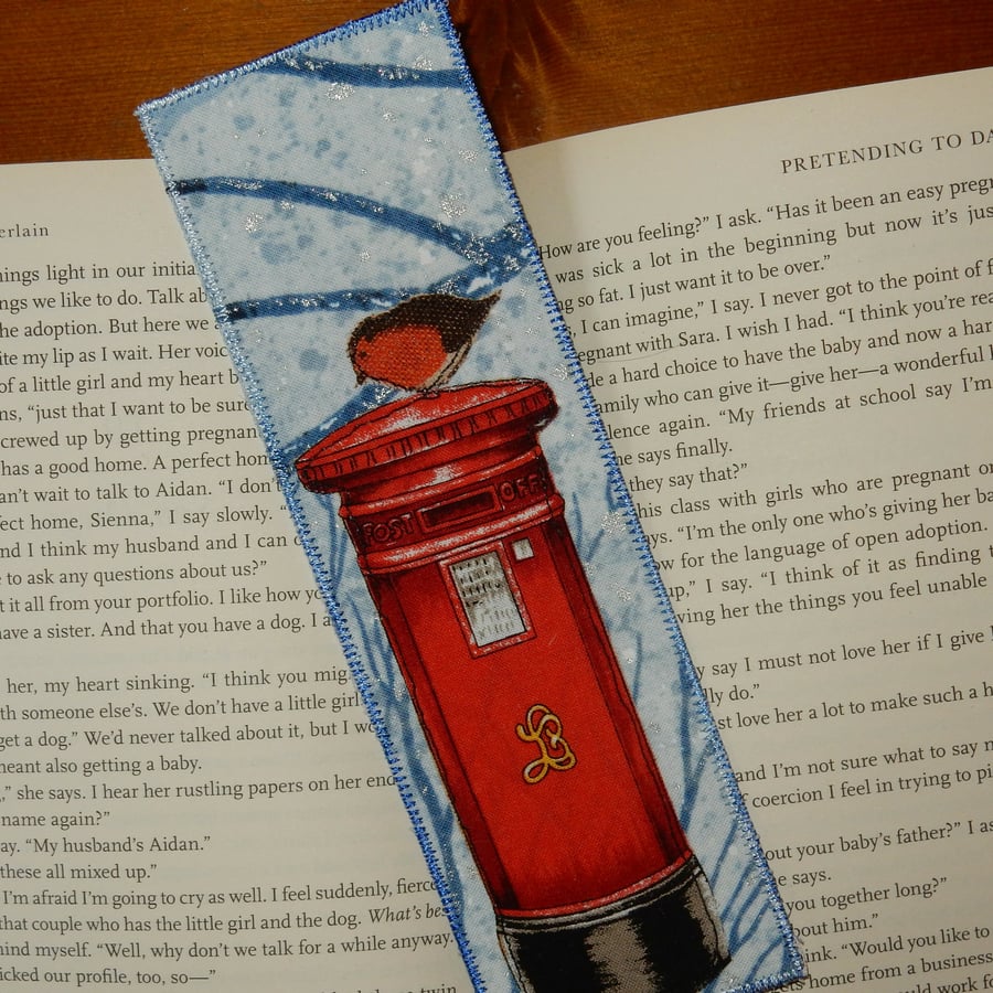 Bookmark winter scene robin on postbox