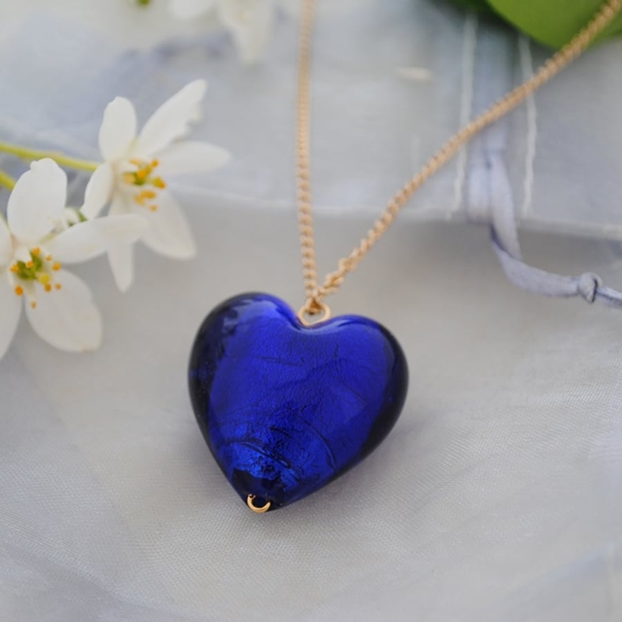 Sapphire heart pendant necklace 