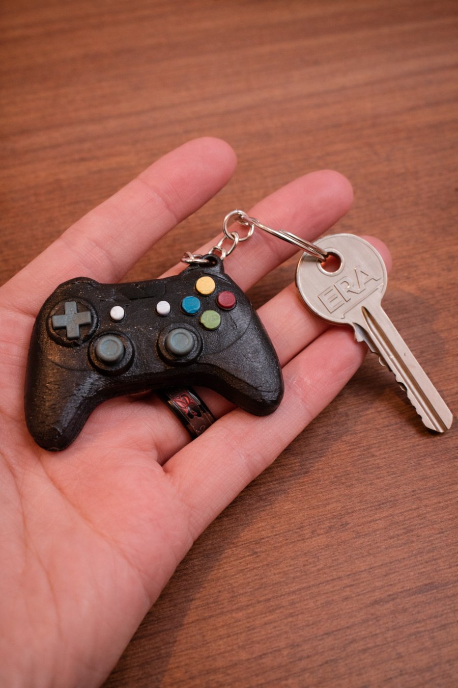 Gaming controller keyring - Hand painted.