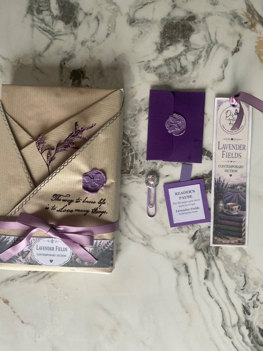 Blind Date with a Book Contemporary Fiction Gift - Lavender Fields - Book Lover 