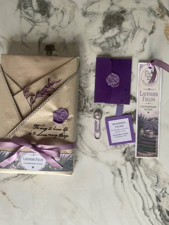 Blind Date with a Book Contemporary Fiction Gift - Lavender Fields - Book Lover 