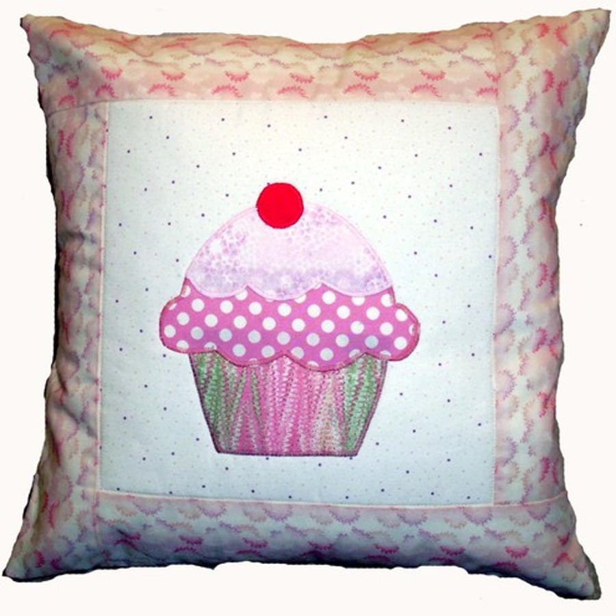Applique cup cake cushion