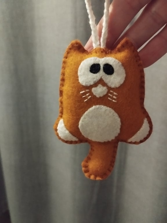 Wool felt cat room decoration 