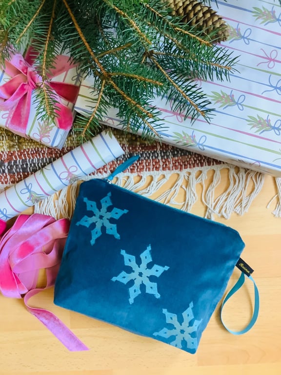 Hand Printed Teal Snowflake Velvet Makeup Bag, Blue Snowflake Cosmetic Pouch