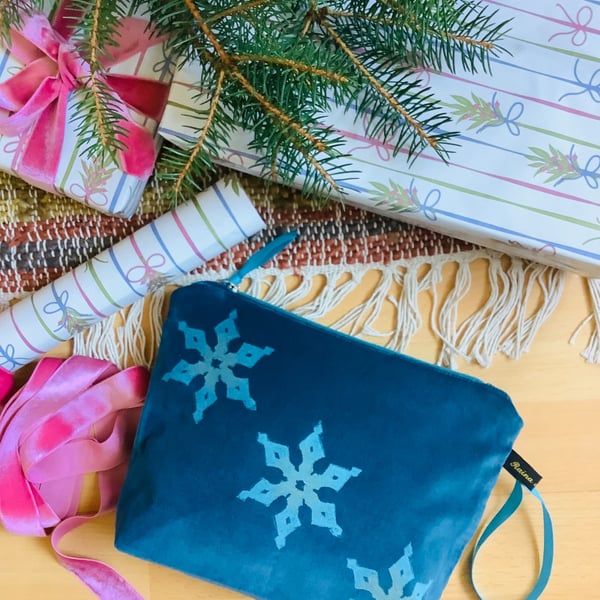 Hand Printed Teal Snowflake Velvet Makeup Bag, Blue Snowflake Cosmetic Pouch