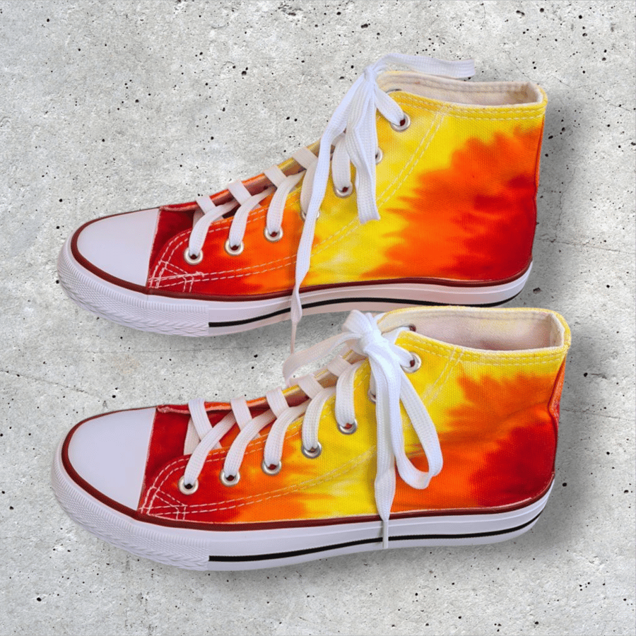 Bright painted high tops size 38
