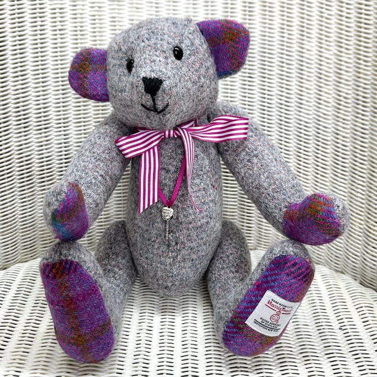 Angus: Harris Tweed Artist Bear 33cm (13")