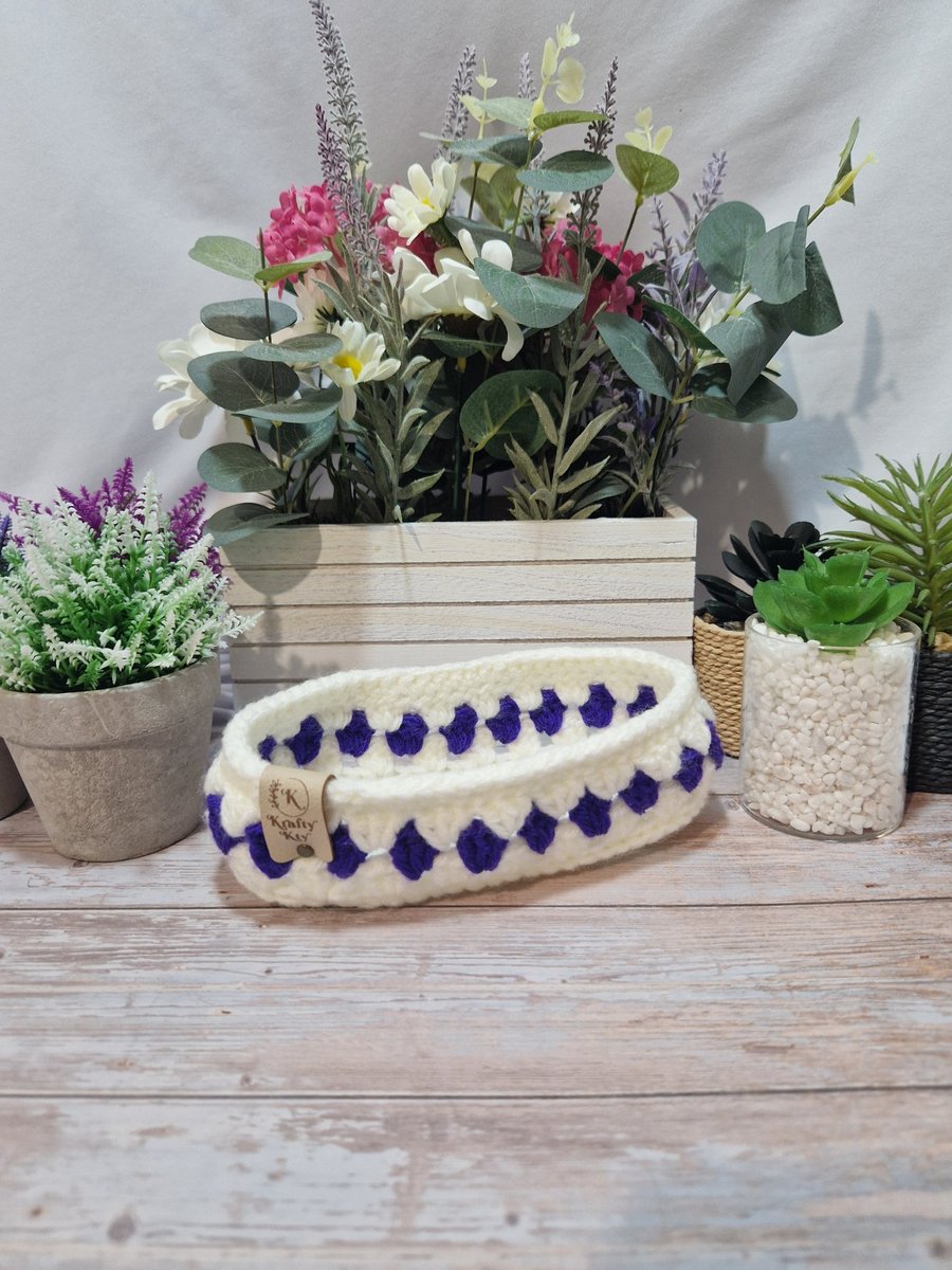 Glasses or trinket basket, hand crocheted 