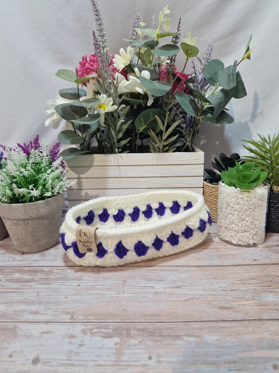 Glasses or trinket basket, hand crocheted 