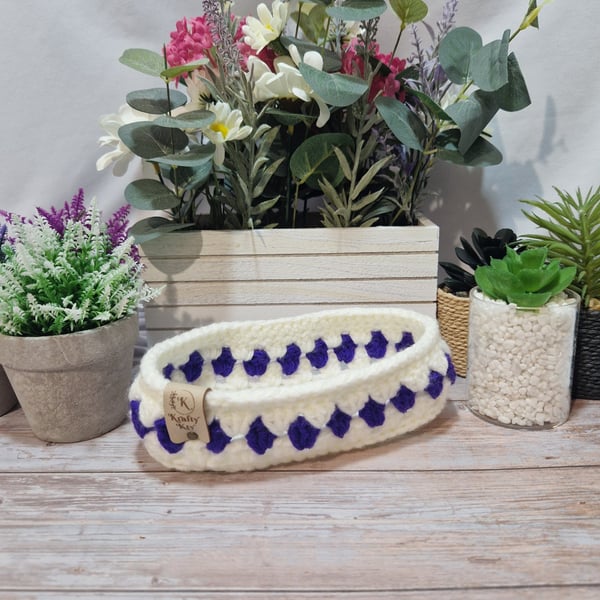 Glasses or trinket basket, hand crocheted 
