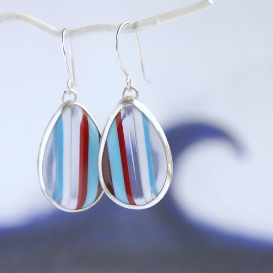 Californian surfite earrings - pale blue and white