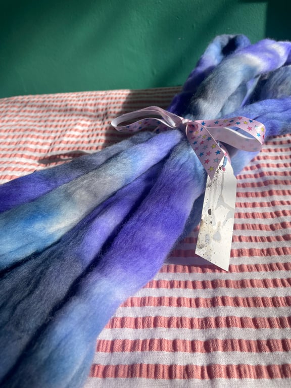 Dyed wool tops roving for spinning - 100g