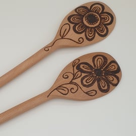 Baking gift - decorated wooden spoons with pyrography flowers, kitchen utensils 