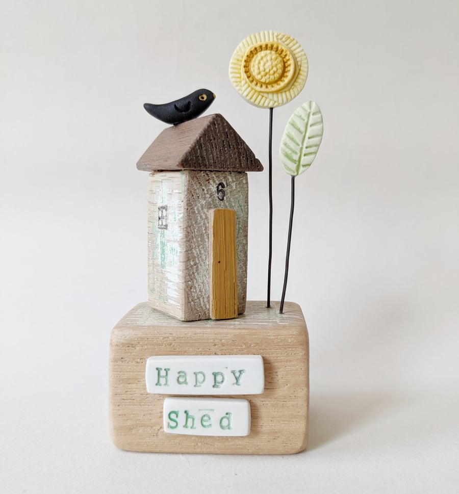  Little Garden Shed with Sunflower 'Happy Shed'