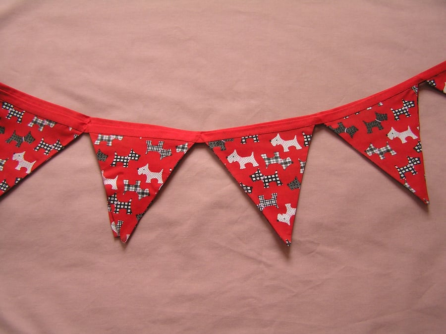 Red scottie dog bunting