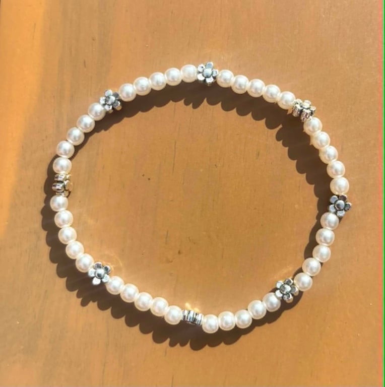 Handmade Small Pearl-Look Beaded Bracelet with Silver-Tone Accent