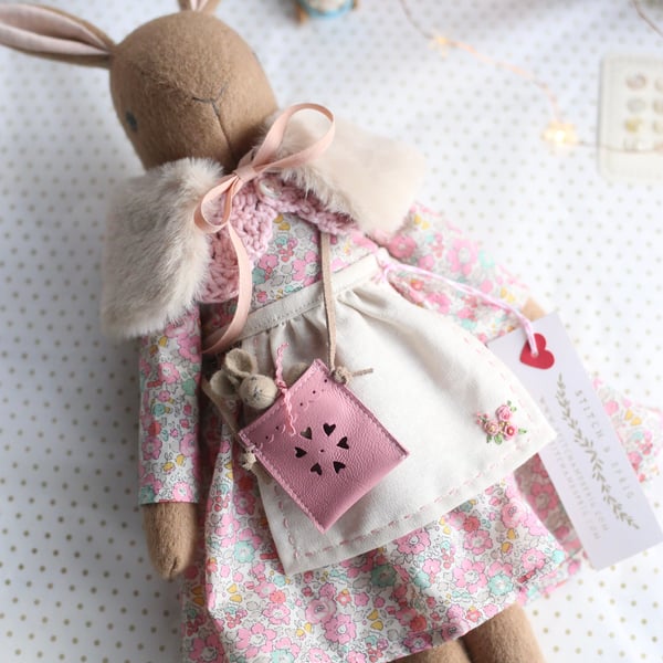 Heirloom Liberty Bunny - Betsy Ann