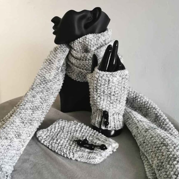 Knitted Scarf & Gloves Set