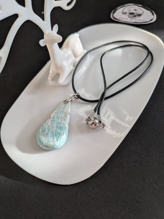 Handcrafted Stone Pendant with 44cm Rope Necklace