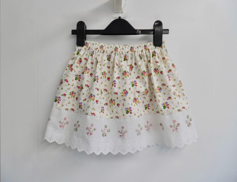 Summer skirt 3 to 4 years with matching hair bow cream pink