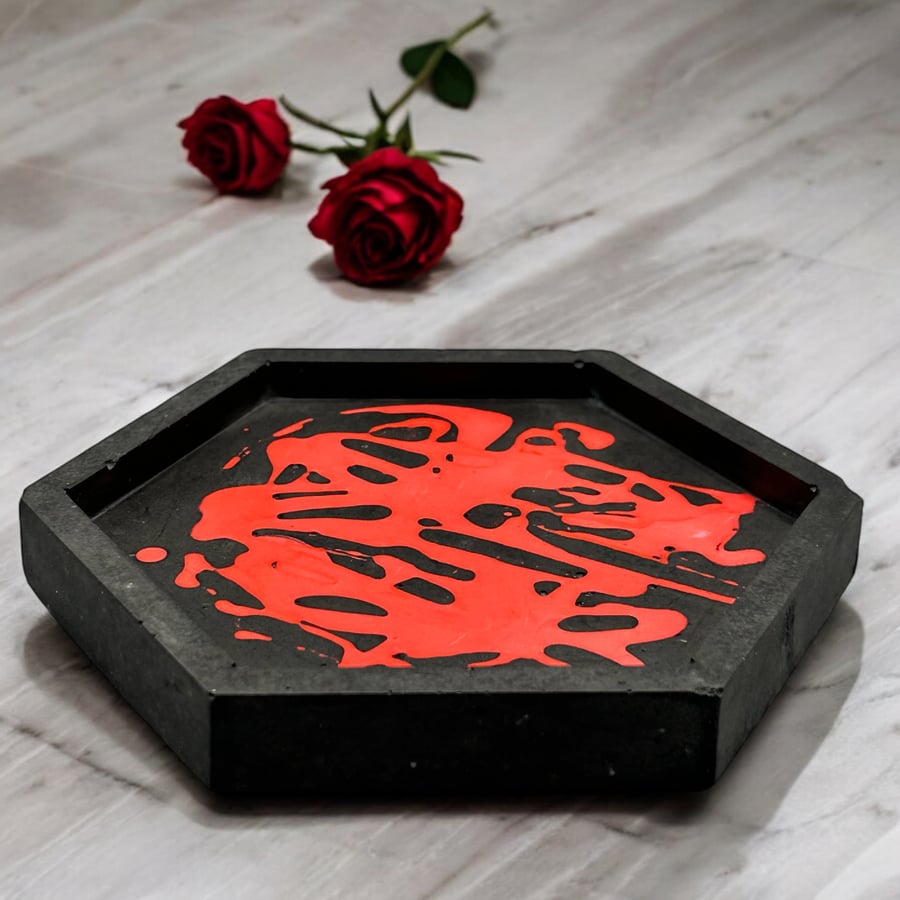 Hexagonal Red and Black Coaster - Premium Outdoor Plaster Catchall Valet Tray 