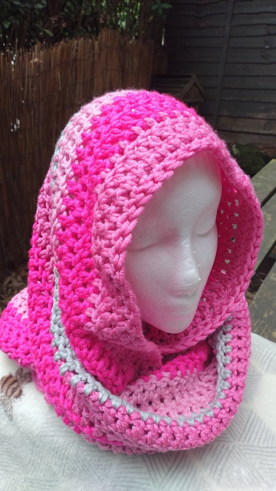 Image of Pink Crochet Snood