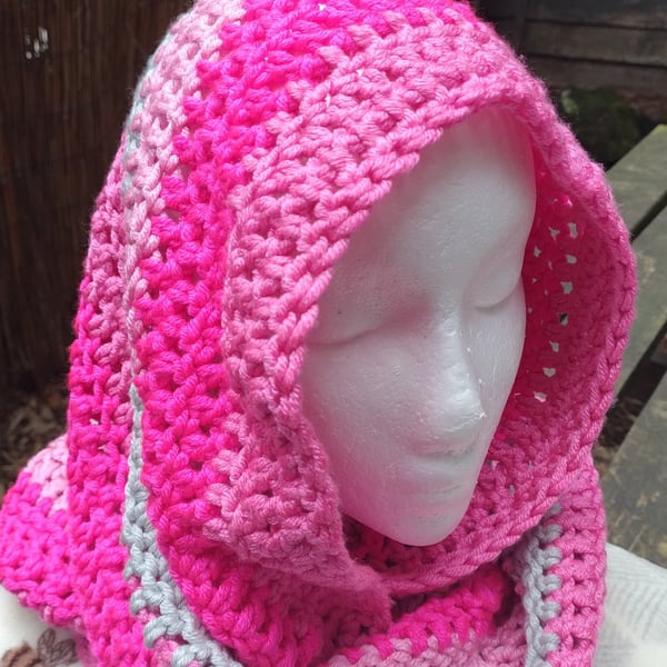 Pink Crochet Snood