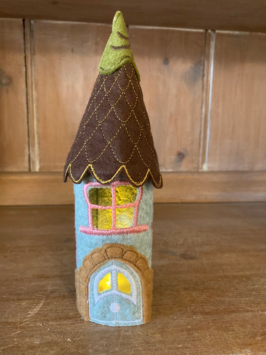 Felt battery tea light fairy house 