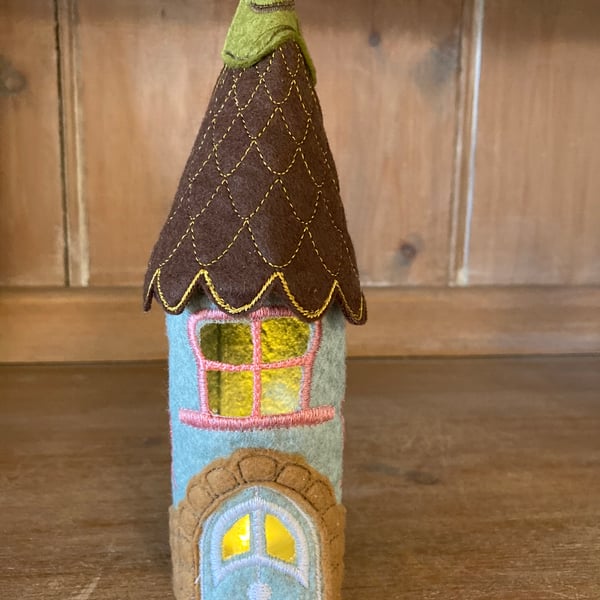 Felt battery tea light fairy house 