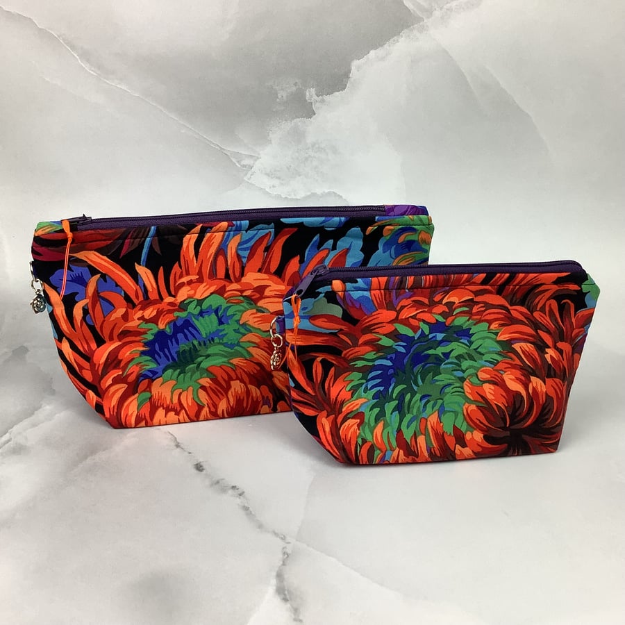 Floral makeup bag, Chrysanthemum zip bag, 2 size options, Handmade