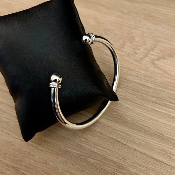 "Ceremonia" - Heavy Sterling Silver Torc Bangle - Made to any size - 5mm Solid