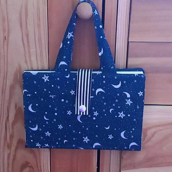 Starry night book cover with handles and pockets, book bag for travel