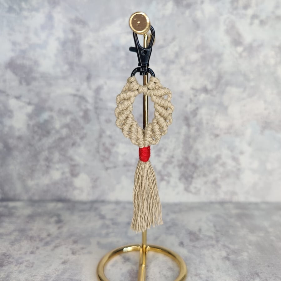 Bespoke Seashell Macramé Keyring